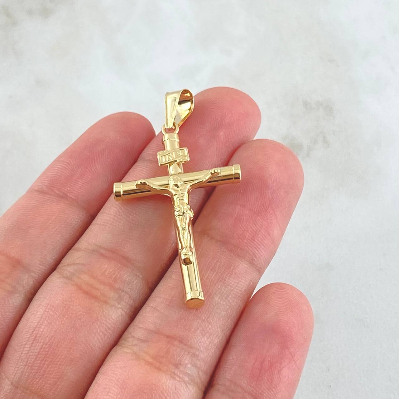 Dije Cruz Cristo 1.7gr / 1 3/4 in / Oro Amarillo 18K