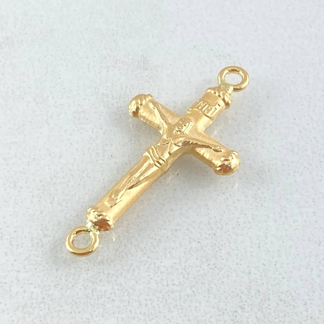 Herraje Cruz Cristo 0.75gr / 2.7cm / Oro Amarillo 18K *