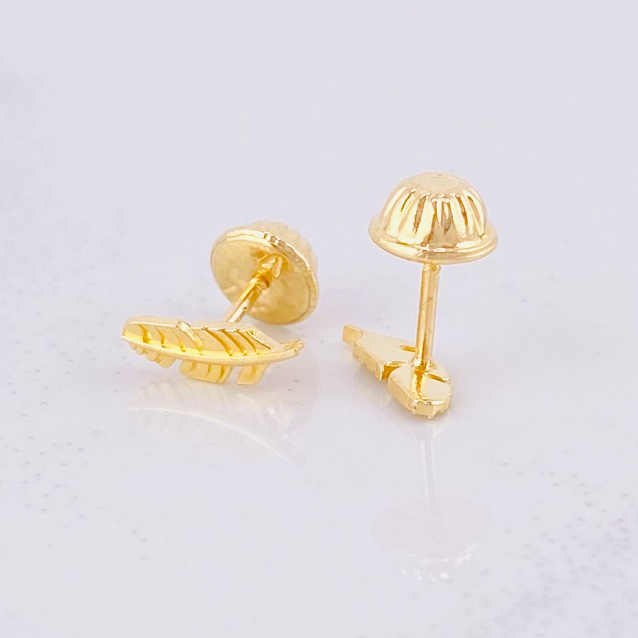 Topos Pluma 0.7g / in / 8.9mm Oro Amarillo 18K