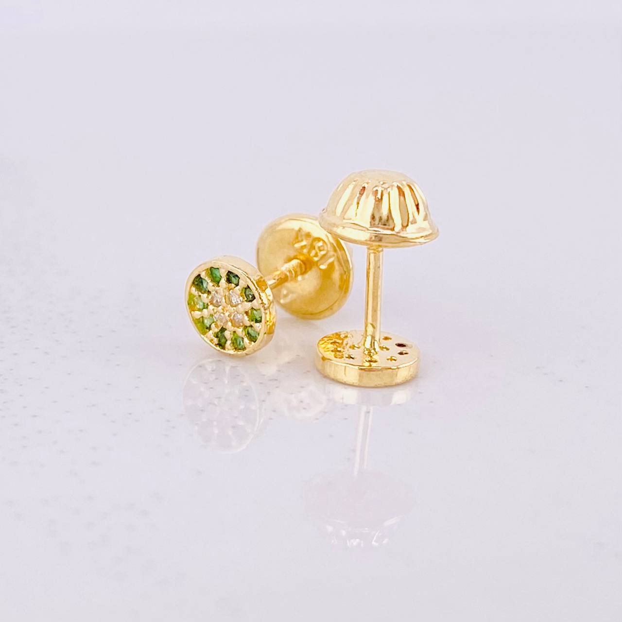 Stud Earrings Dense Circle 0.7g / in / 4.9mm Yellow Gold 18K