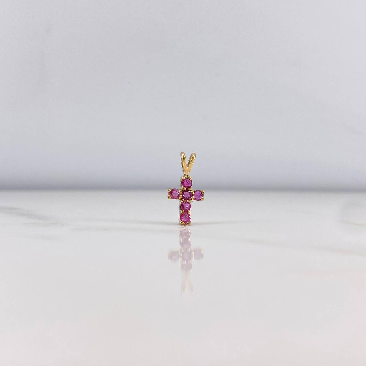 Dije Cruz 0.5gr / 1.4cm / Rubíes 22pts Oro Amarillo 18K &