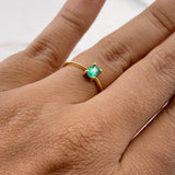 Solitaire Ring Rectangle 1gr / T5 1/4 / Emerald 30pts 18K Yellow Gold (Jewel) &