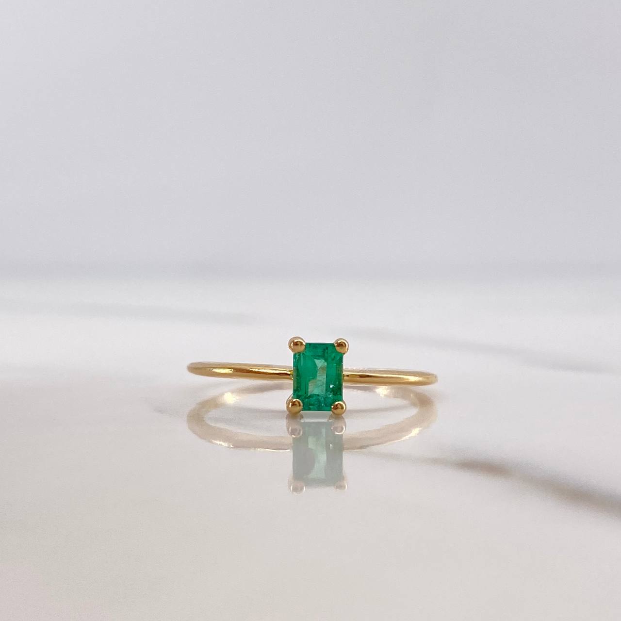 Solitaire Ring Rectangle 1.05gr / T6 / Emerald 27pts 18K Yellow Gold (Jewel) &
