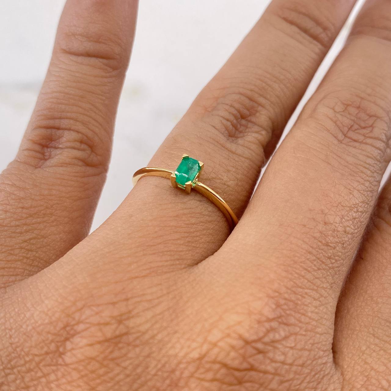 Solitaire Ring Rectangle 1.05gr / T6 / Emerald 27pts 18K Yellow Gold (Jewel) &