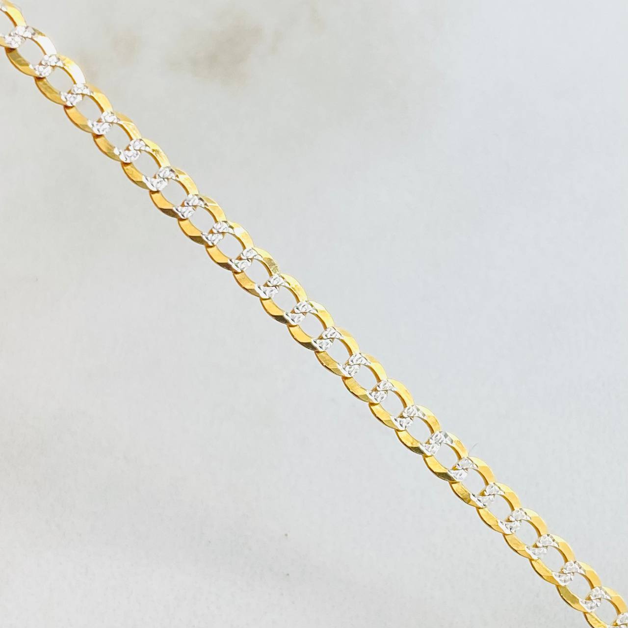 Pulso Cubano 4.1gr / 8 in / 3.6mm Dos Oros Amarillo Blanco +3 18K ©