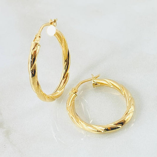 Hoop Earrings Mary Oval 2.45gr / 18K Yellow Gold ©