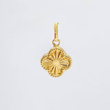 Golden Clover Pendant 0.6gr / 3/4 in / 18K Yellow Gold *
