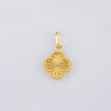 Golden Clover Pendant 0.6gr / 3/4 in / 18K Yellow Gold *
