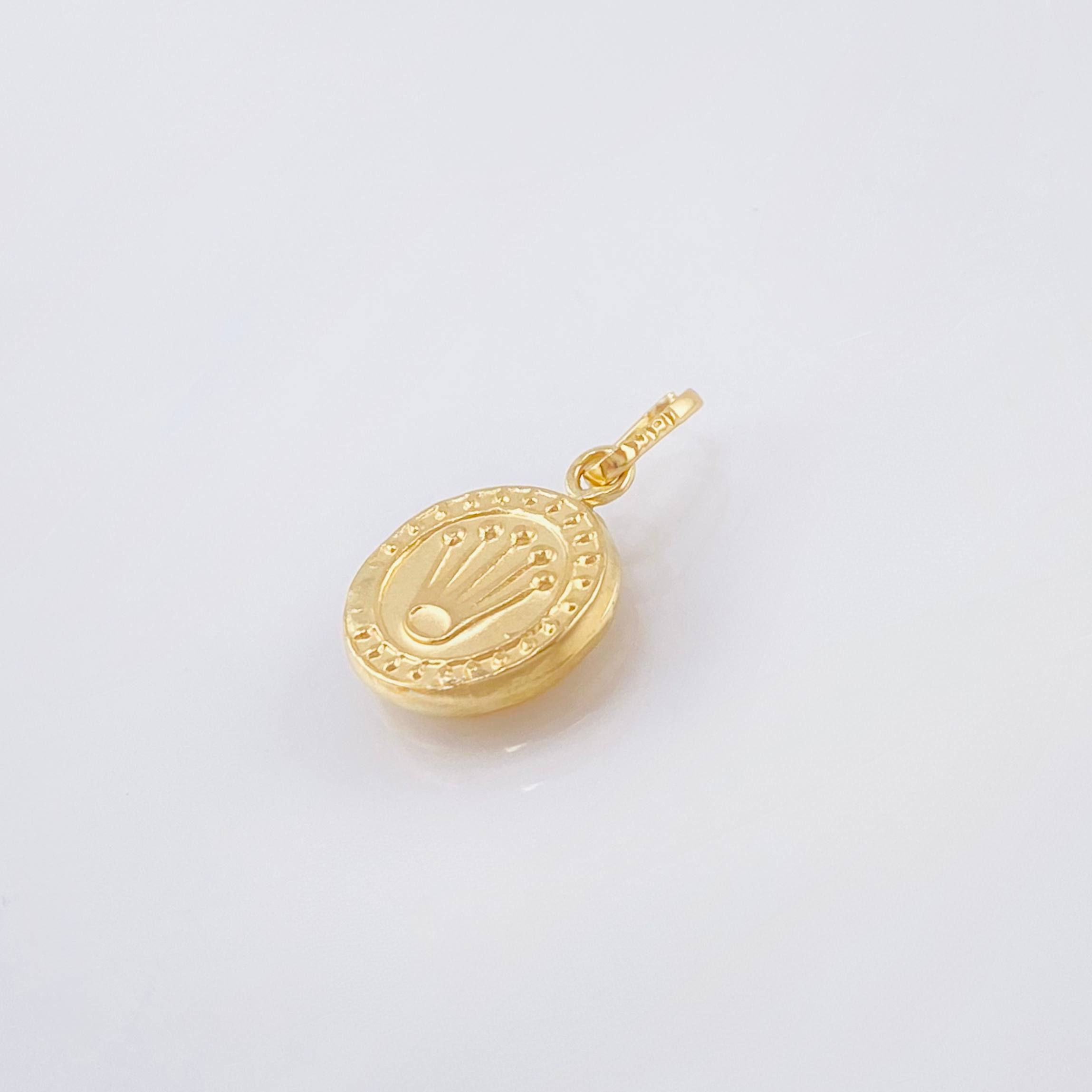 Circular Crown Pendant 0.45gr / 3/4 in / 18K Yellow Gold *