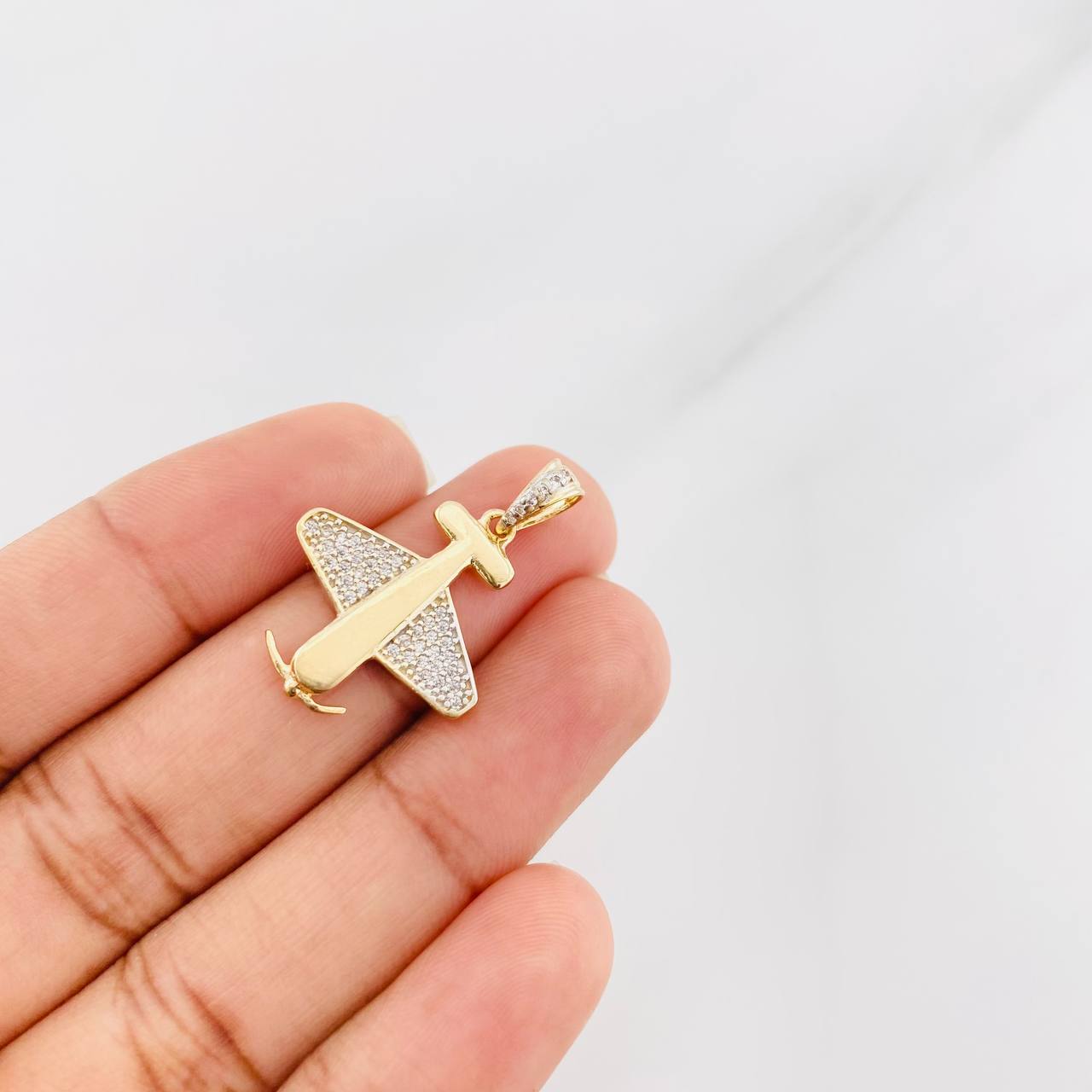 Airplane Pendant 2.6g / 1 1/4 in Two Yellow White Golds 18K