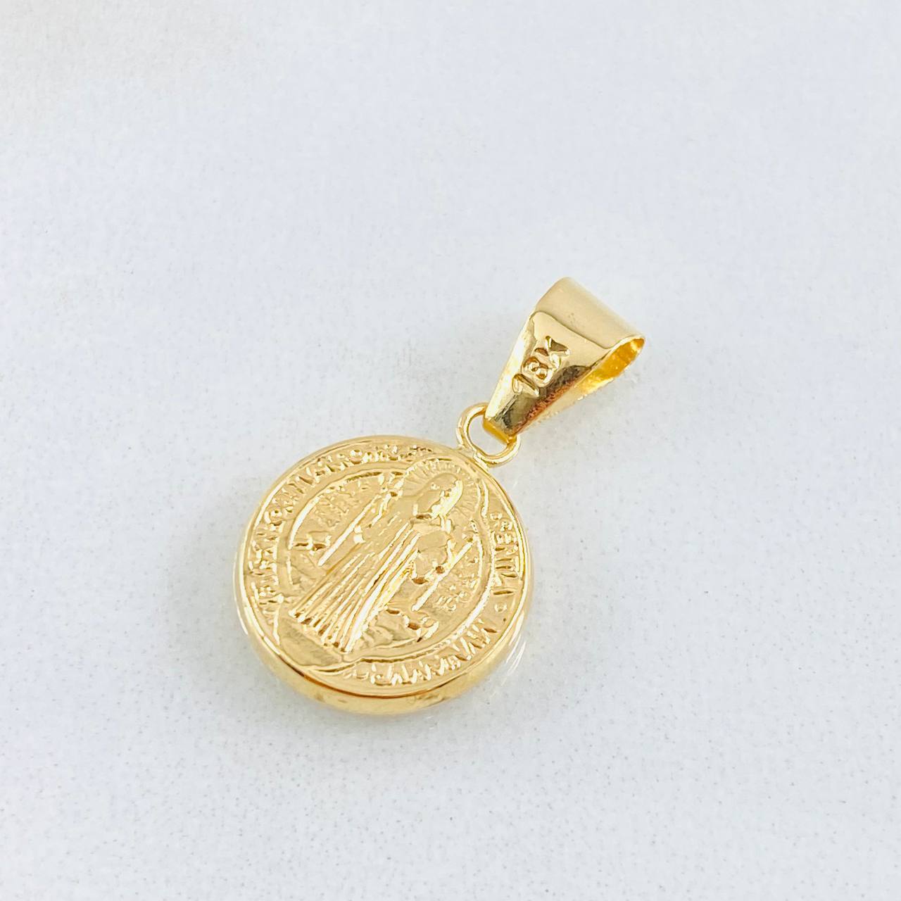 San Benito Pendant 0.9gr / 3/4 in / 18K Yellow Gold