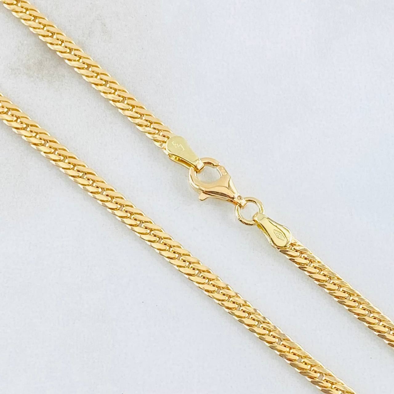 Cadena Serpiente 7.65gr / 23 1/2 in / 2.9mm Oro Amarillo +3 18K ©