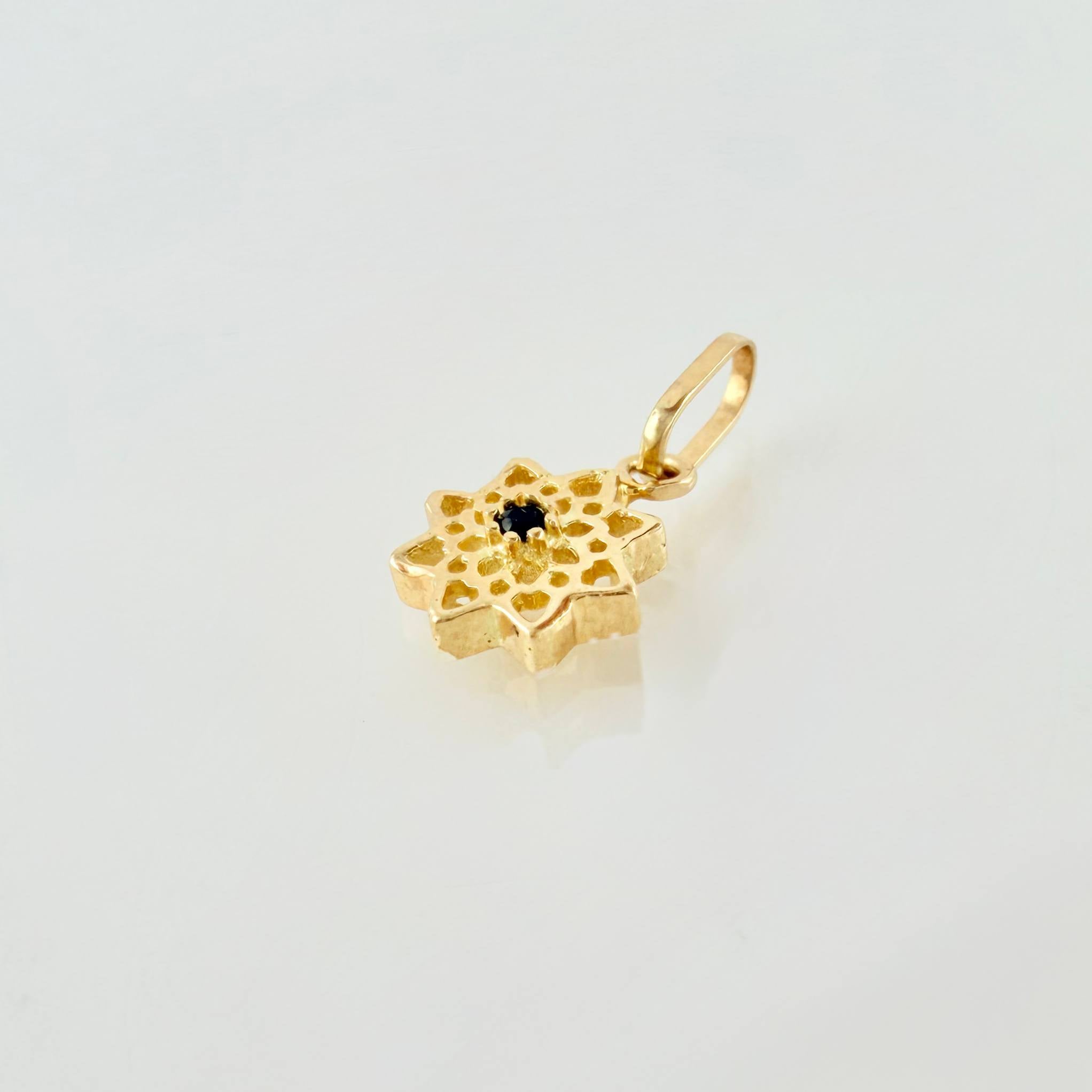 Dije Estrella 8 Puntas 0.45gr / 1/2 in / Oro Amarillo 18K