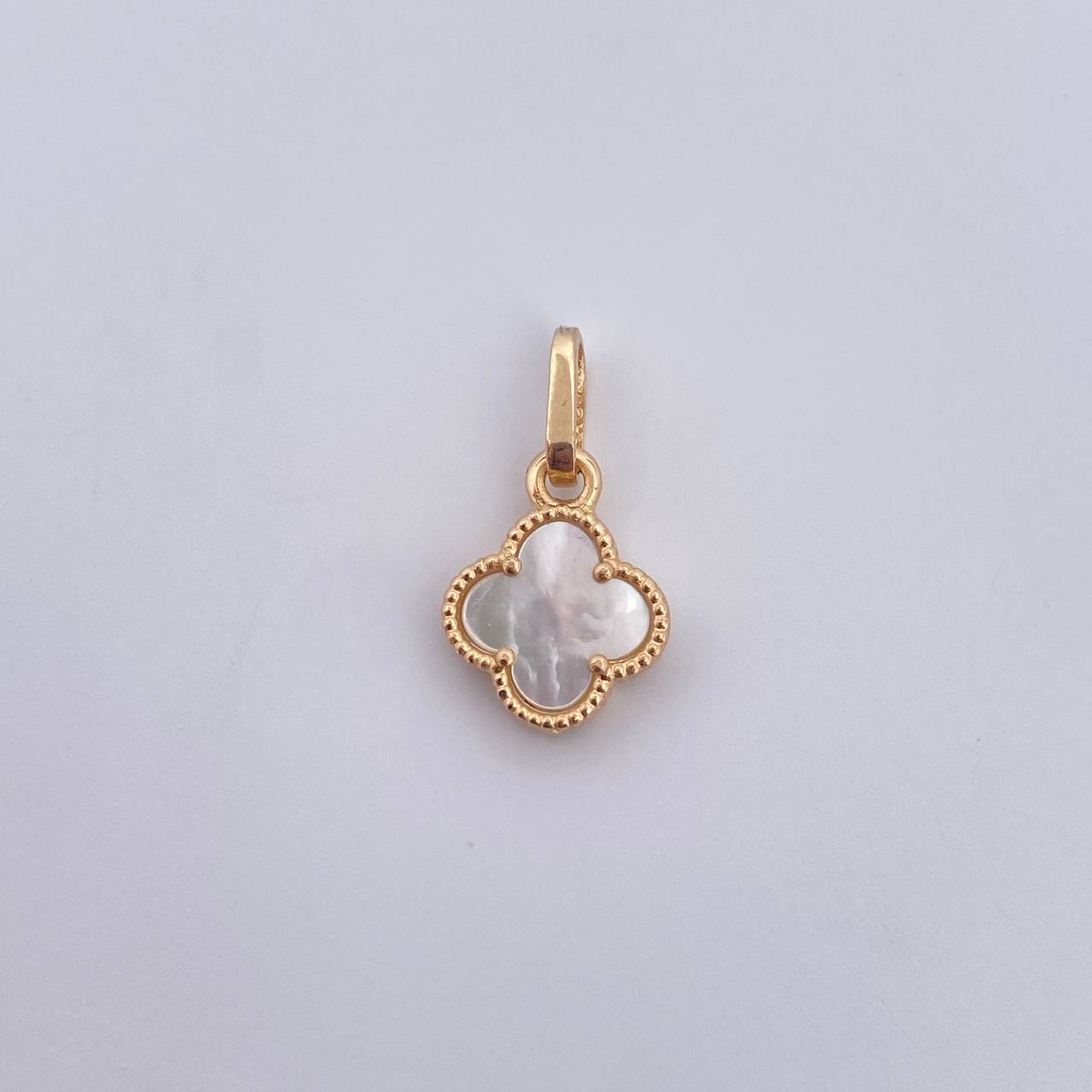 Pendant Clover VCyA 1gr / 1.7cm / White Pearl Yellow Gold 18K &
