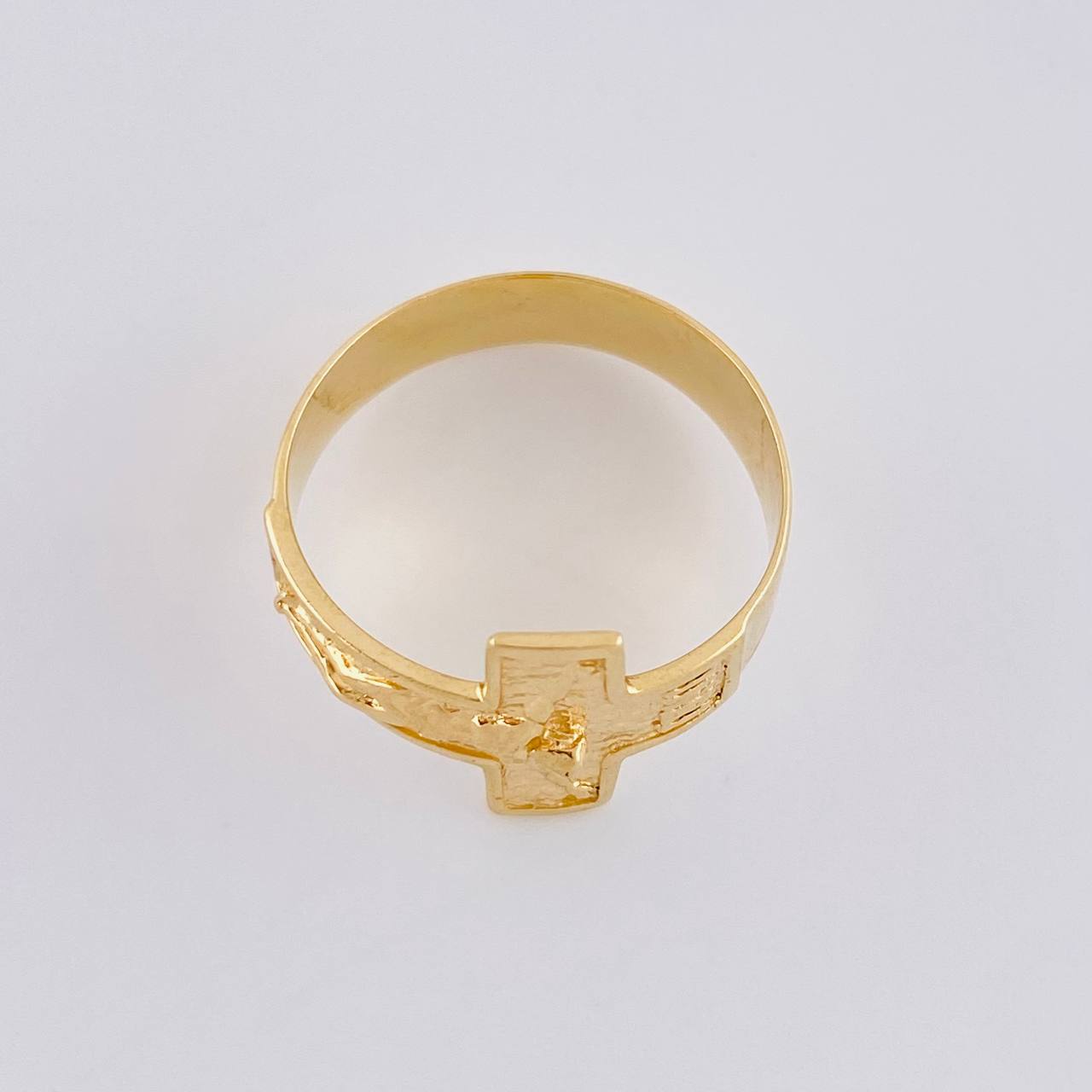 Anillo Cruz Cristo 4.25g / T8 1/2 Oro Amarillo 18K