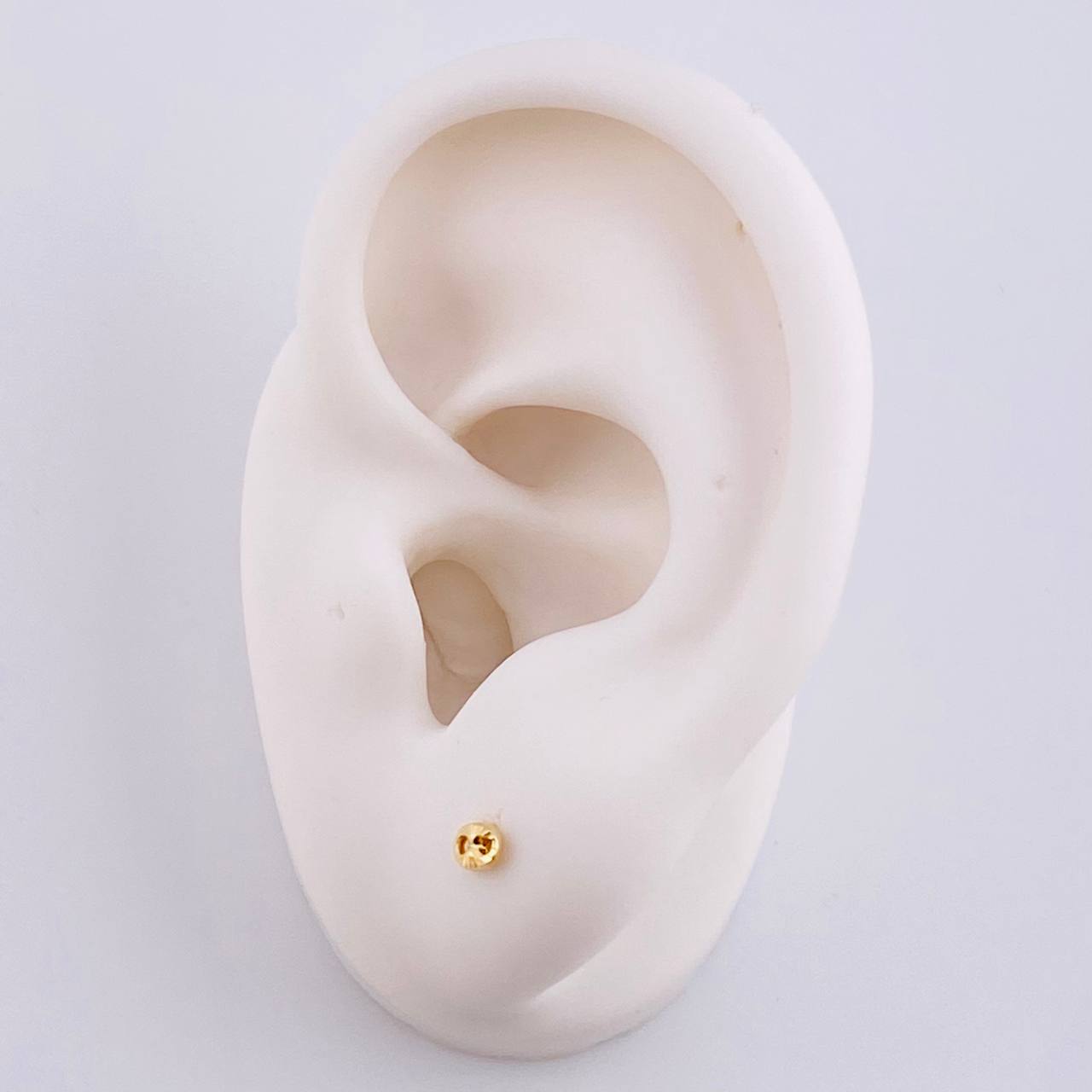 Diamond Cut Gc Stud Earrings 0.4 g / in / 3.7 mm Yellow Gold 18K