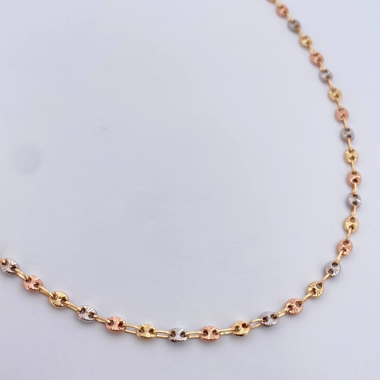Cadena GC 6.7gr / 18 in / 3.4mm Tres Oros Amarillo 18K
