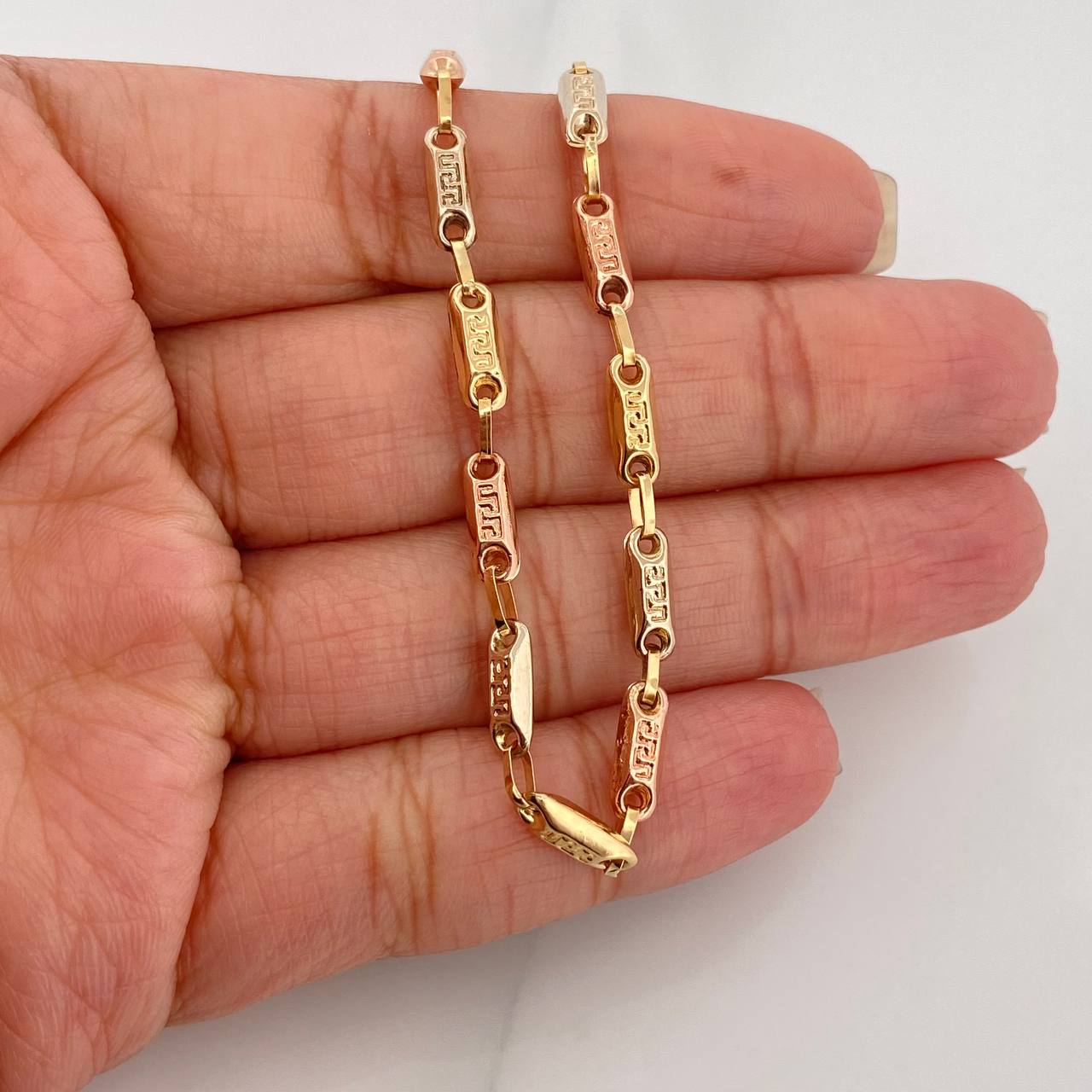 Rustic Tribal Anklet 4.65 g / 10 1/4 in / 3.4 mm Three Golds 18K