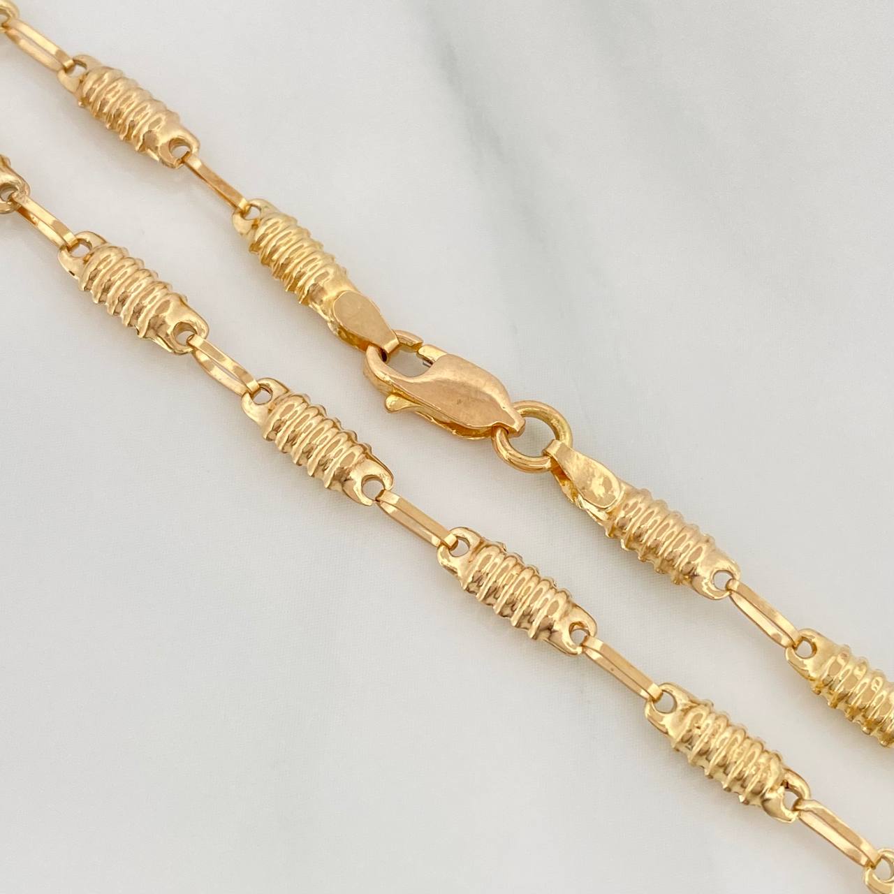 Pulso Rustico Barril 2.95 g / 7 3/4 in / 3.5 mm Oro Amarillo 18K