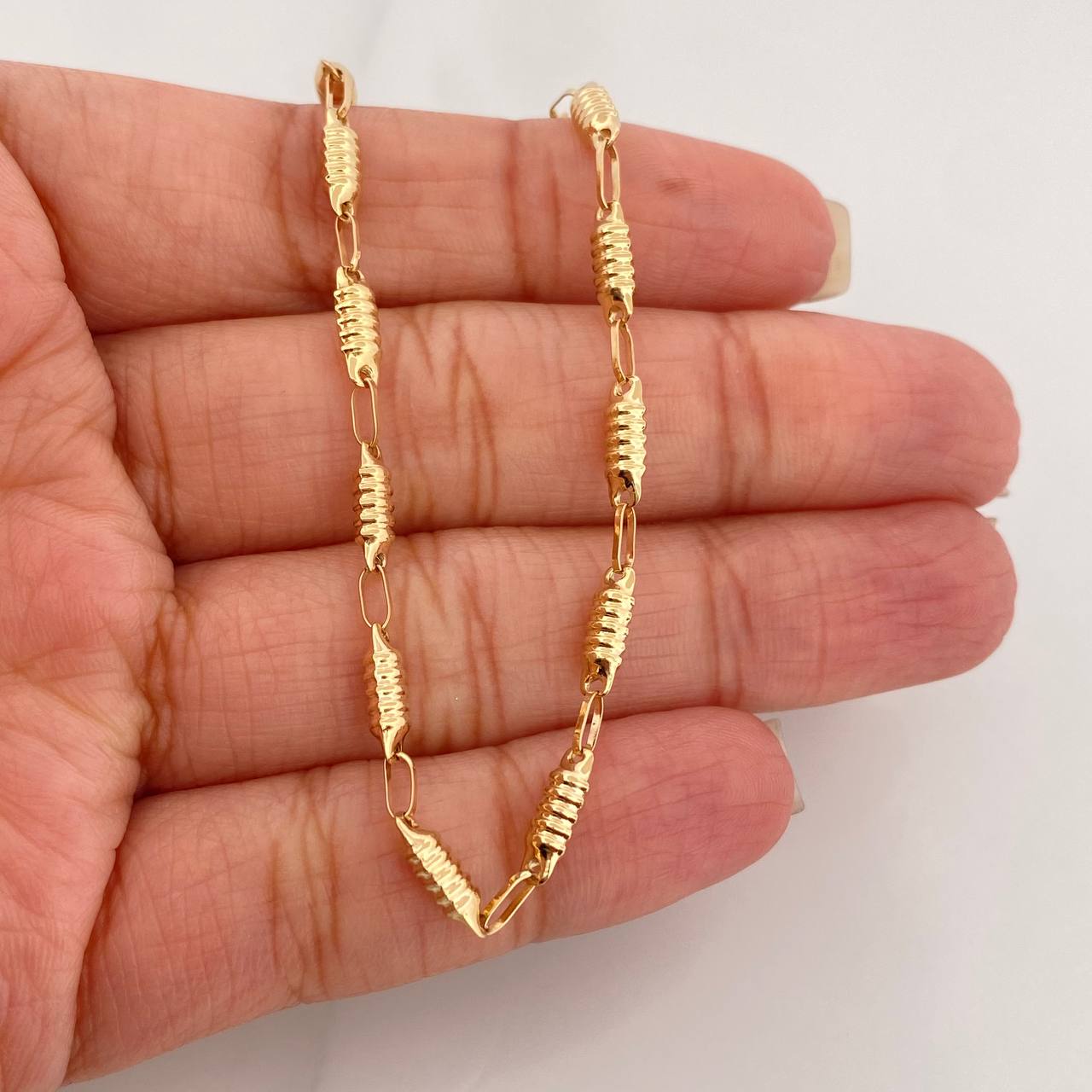 Pulso Rustico Barril 2.95 g / 7 3/4 in / 3.5 mm Oro Amarillo 18K