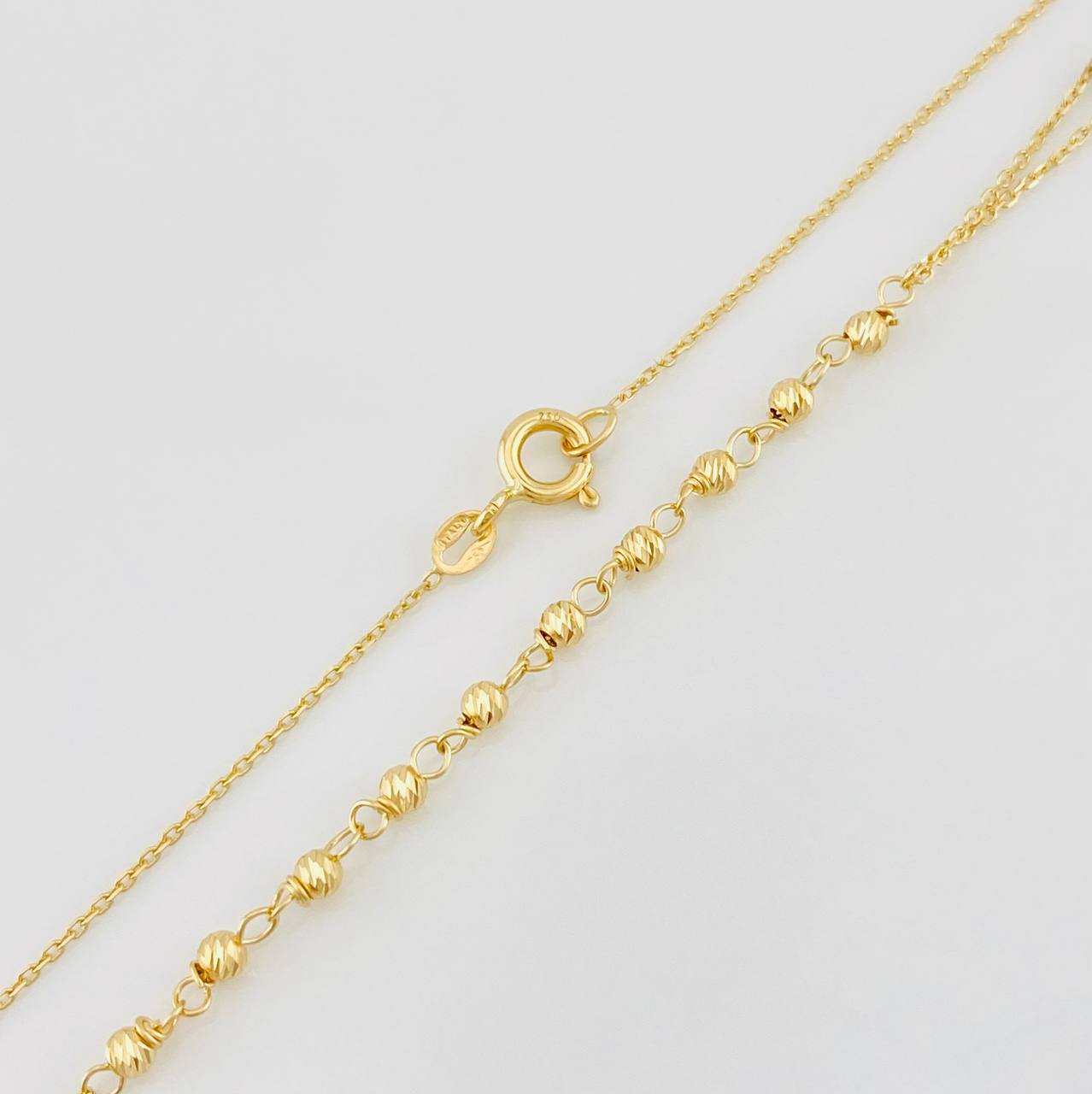 Cadena Denario Virgen Cruz 3.85g / 18 in / 2.4mm Oro Amarillo 18K