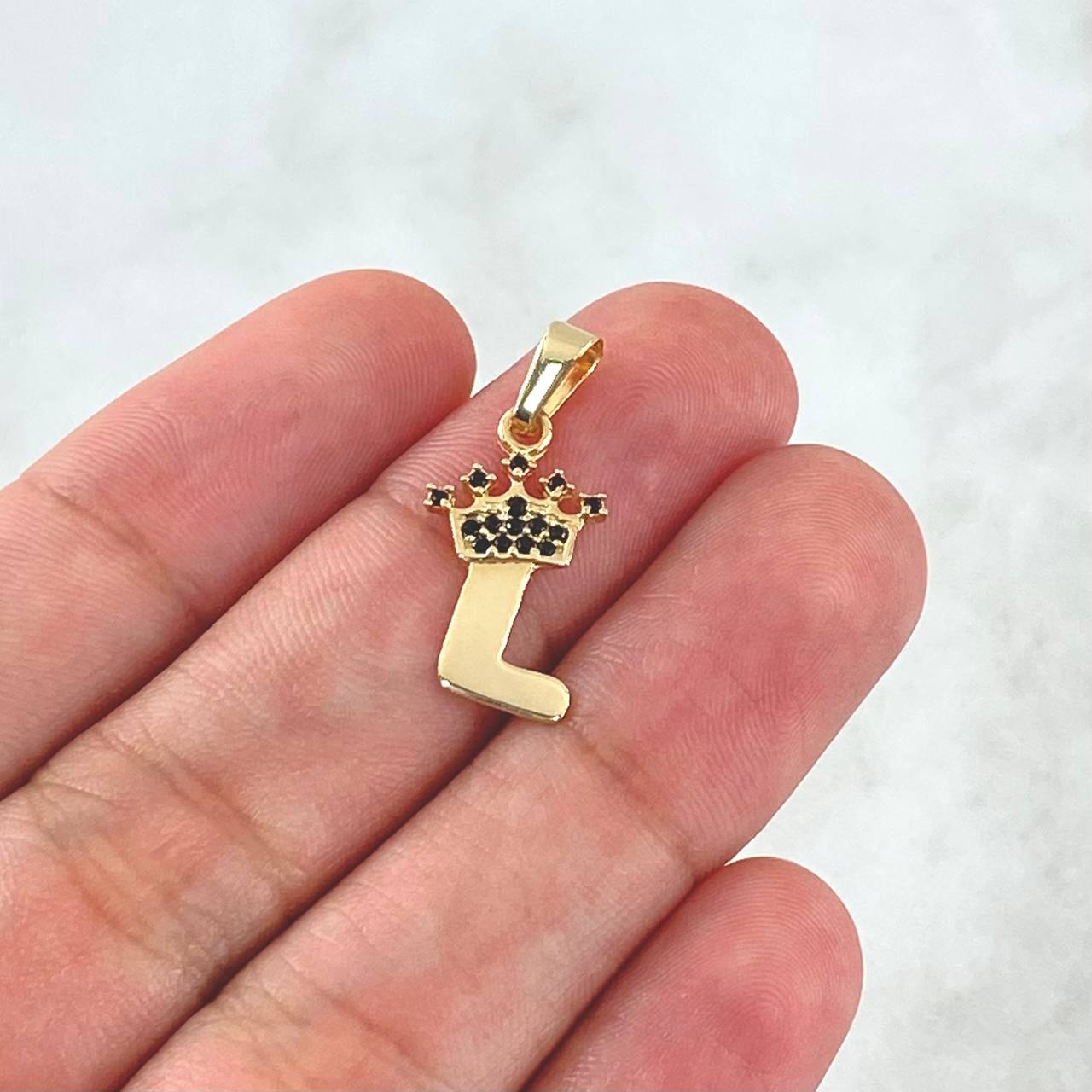 Pendant Letter L Crown 0.9gr / 2.2cm / Black Zircons 18K Yellow Gold