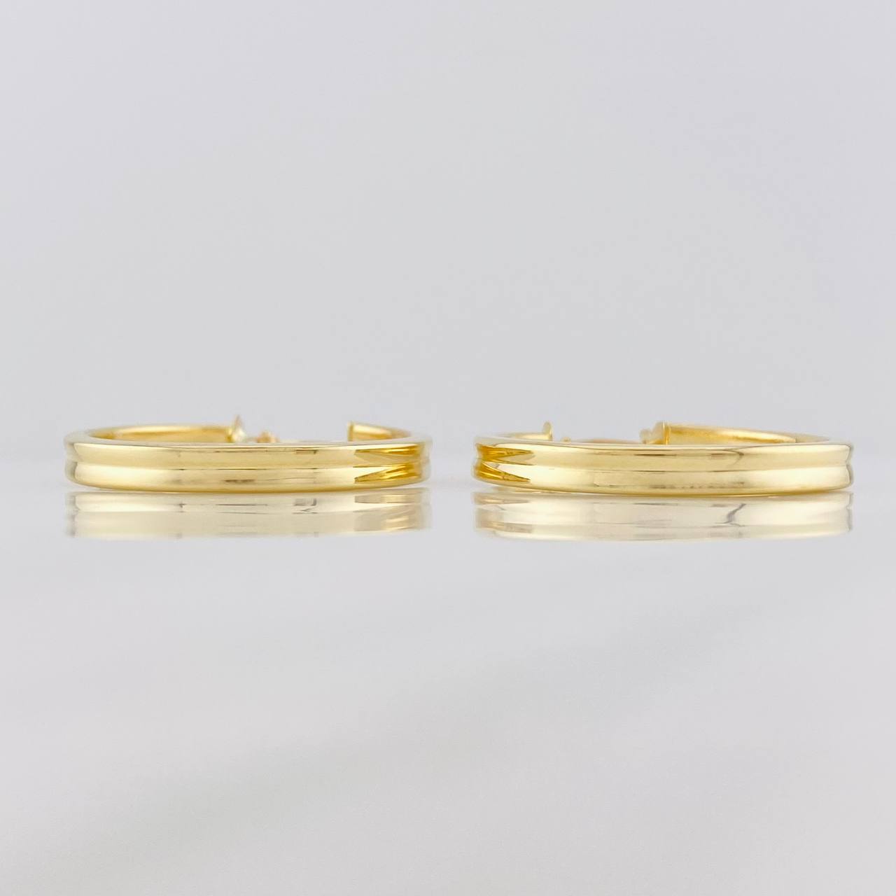Double Hoop Earrings 3.55g / 1 1/4 in 18K Yellow Gold