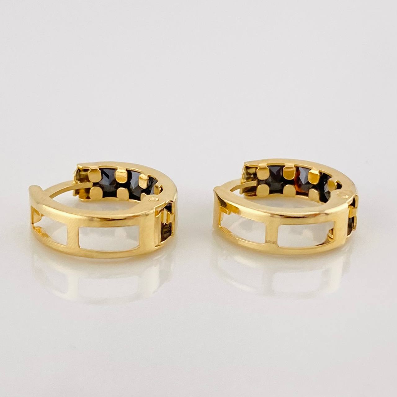Candongas Carril 1.7g / 1/2 in Oro Amarillo 18K