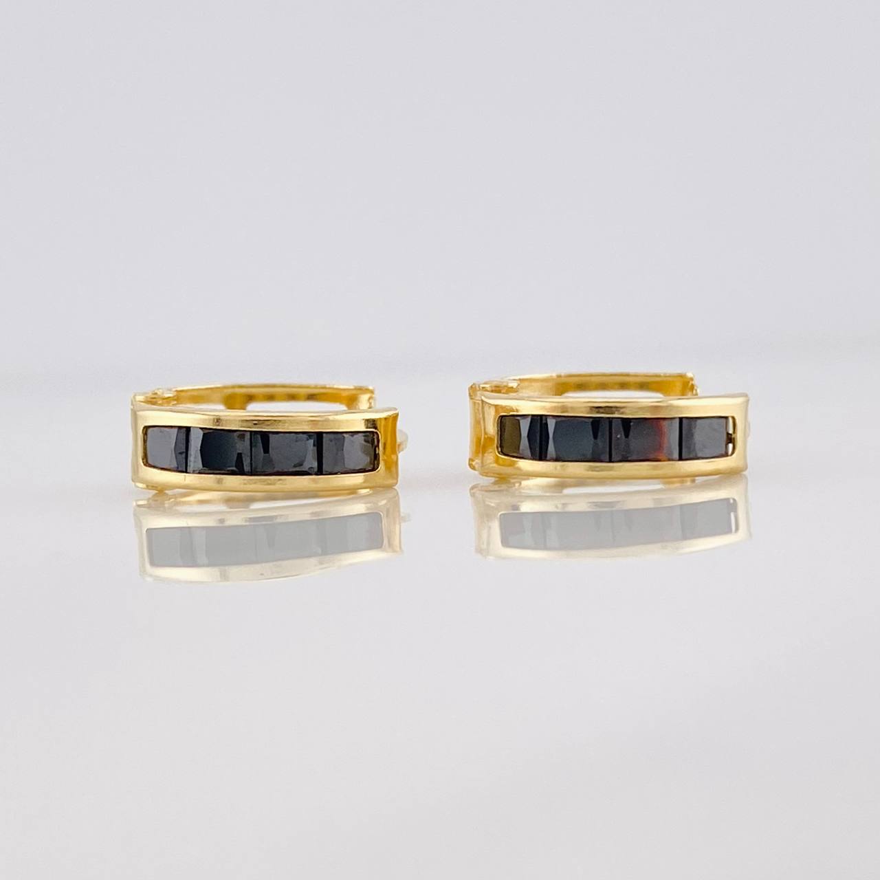 Candongas Carril 1.7g / 1/2 in Oro Amarillo 18K