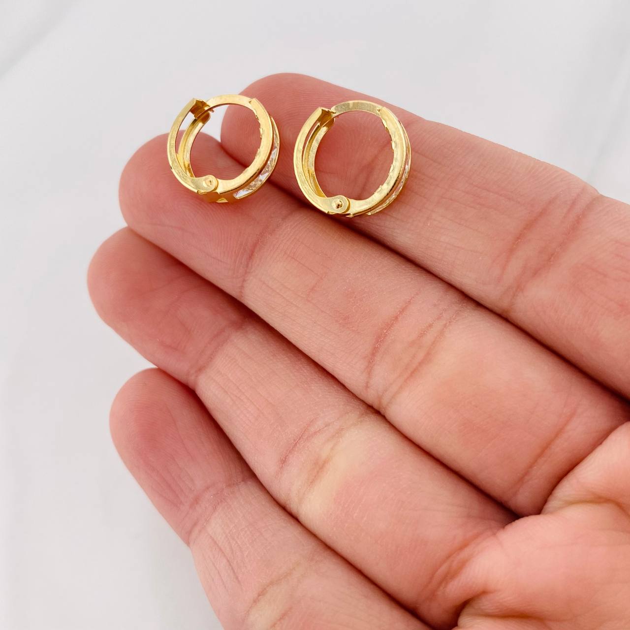 Candongas Carril 1.6g / 1/2 in Oro Amarillo 18K