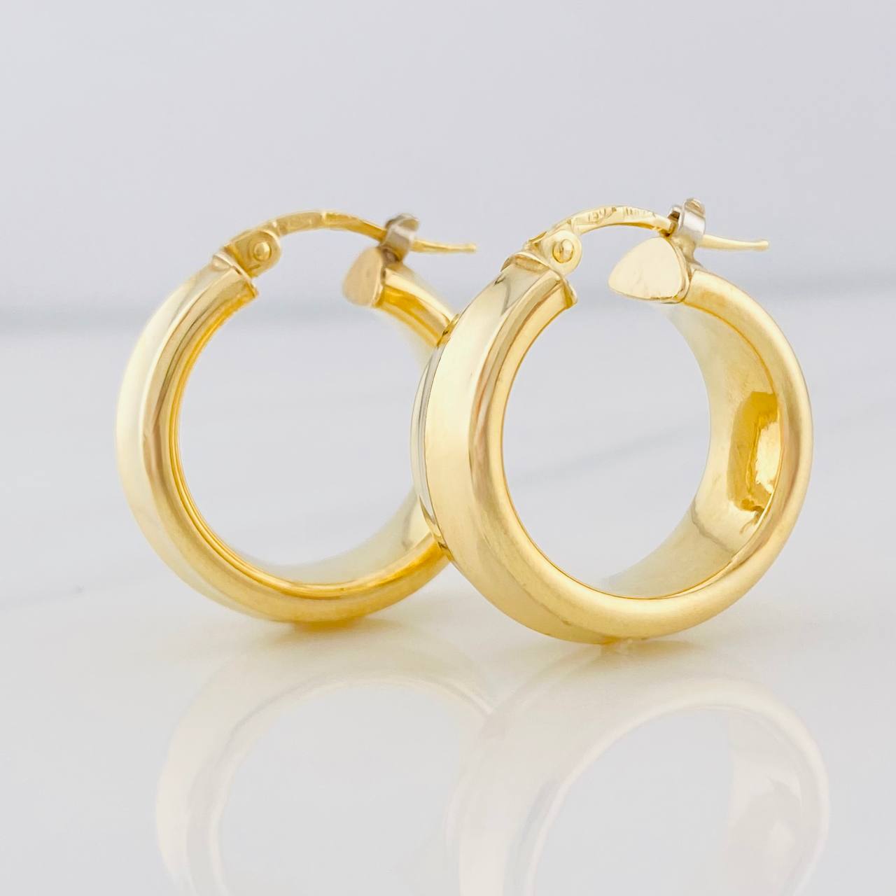 Hoop Earrings Nova 4.75g / 1 in Two-Tone Yellow White 18K Gold