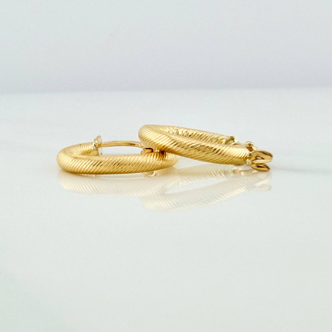 Candongas Zion 1.1gr / 1/2 in / Oro Amarillo 18K %
