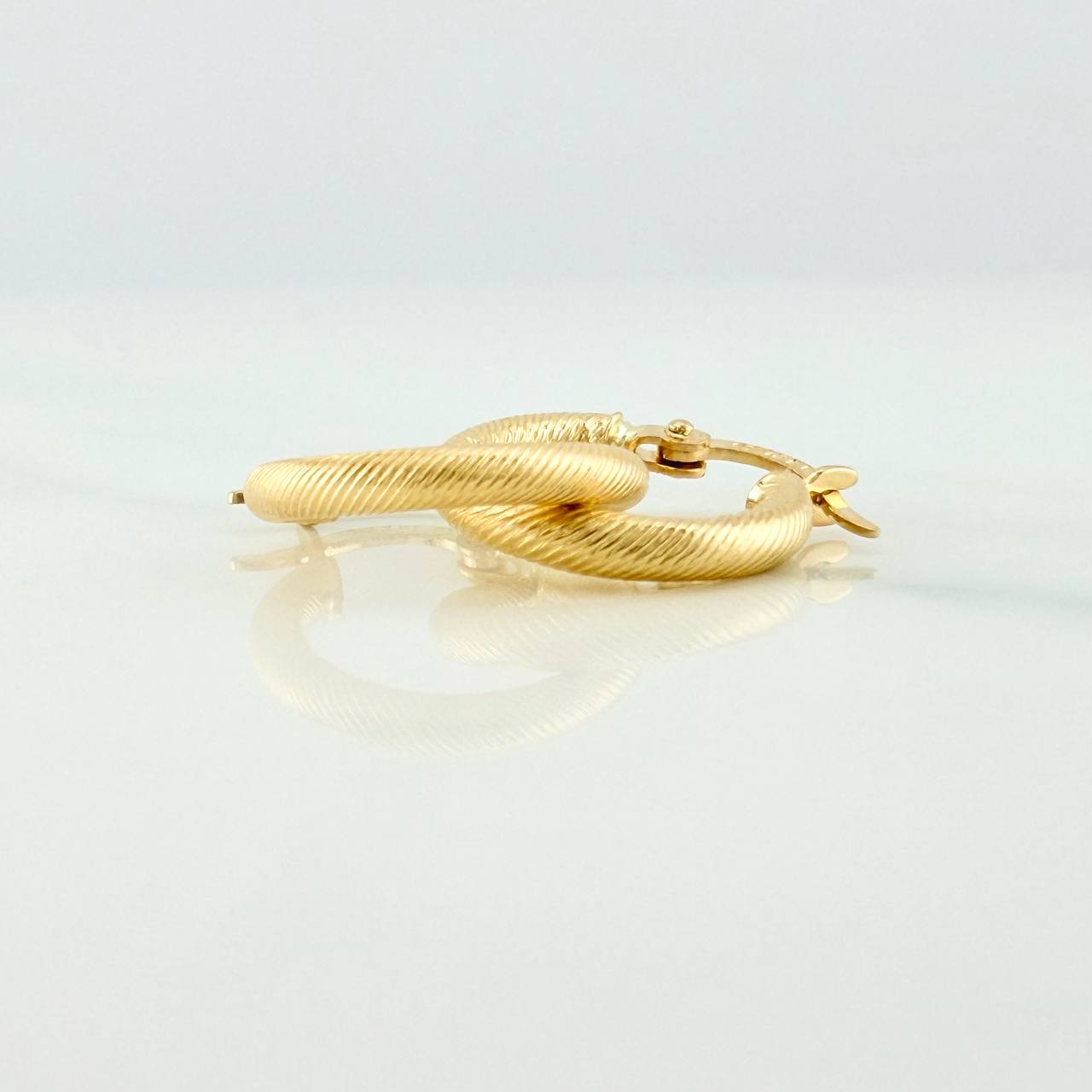 Candongas Zion 1.1gr / 1/2 in / Oro Amarillo 18K %