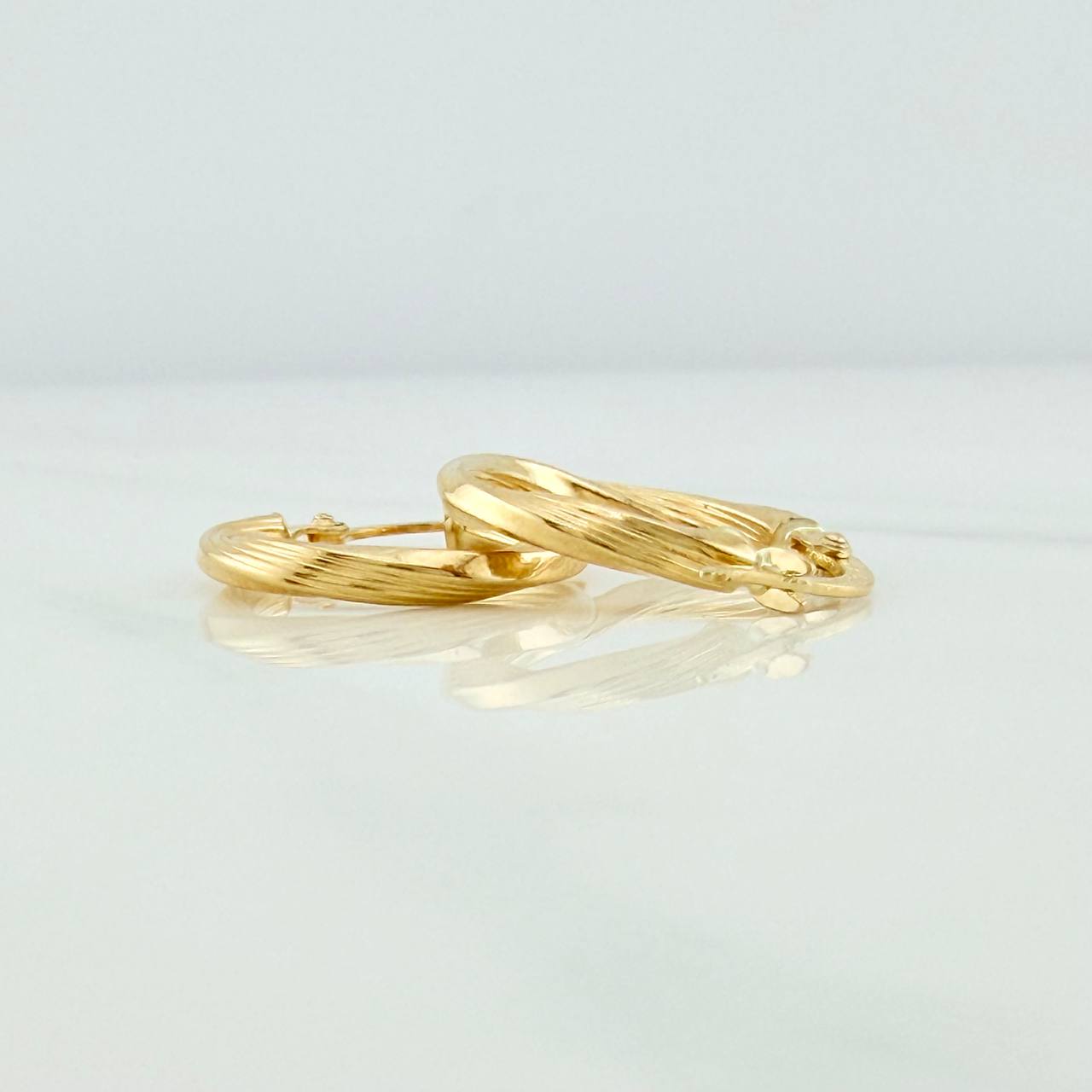 Candongas Mai 1.25gr / 3/4 in / Oro Amarillo 18K %