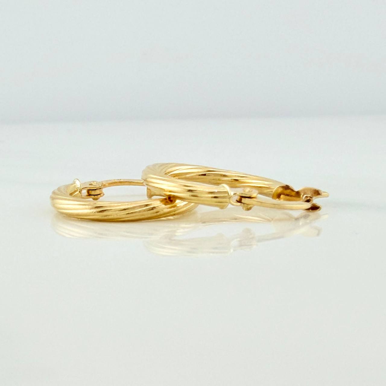 Candongas Lore 1.1gr / 3/4 in / Oro Amarillo 18K %