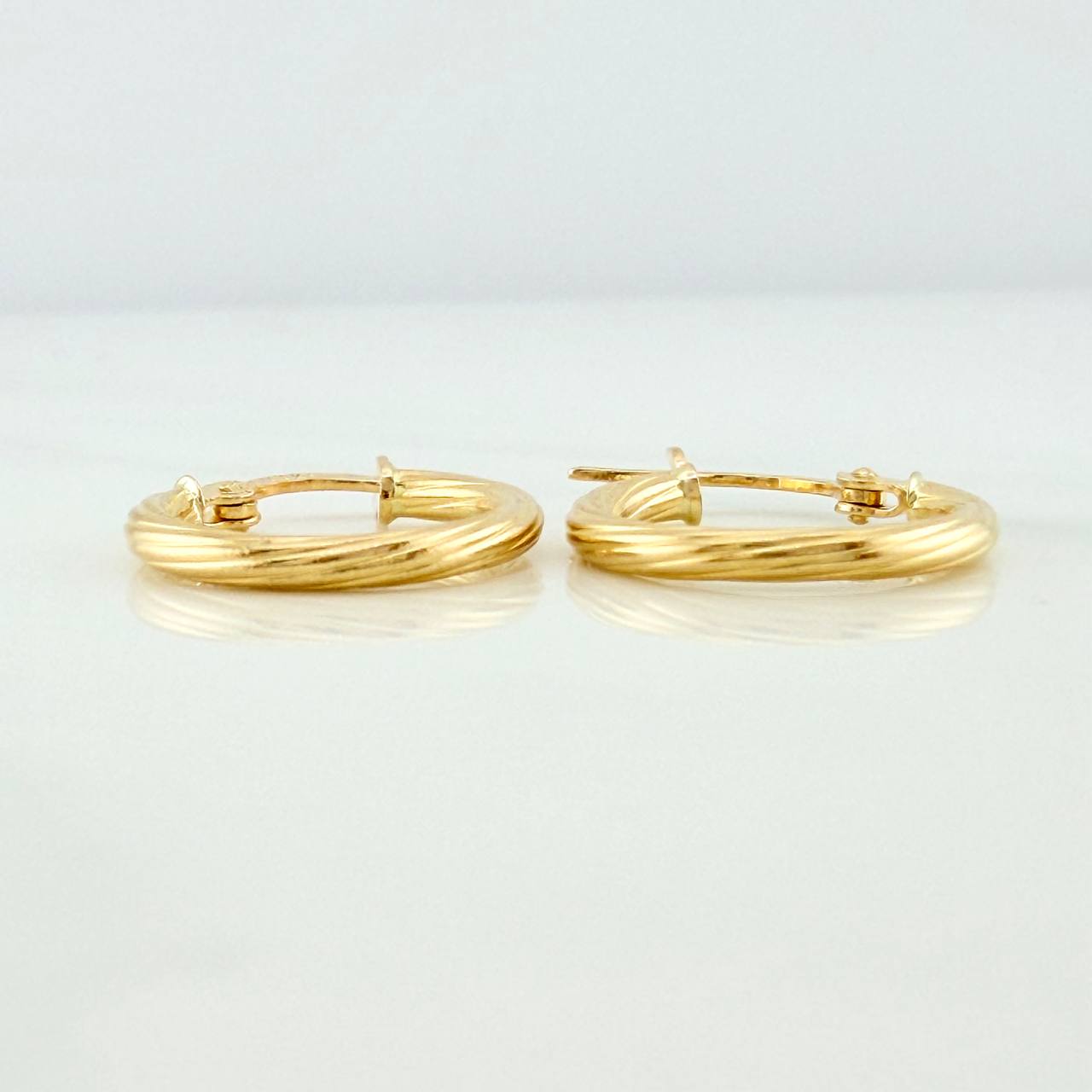 Candongas Lore 1.1gr / 3/4 in / Oro Amarillo 18K %