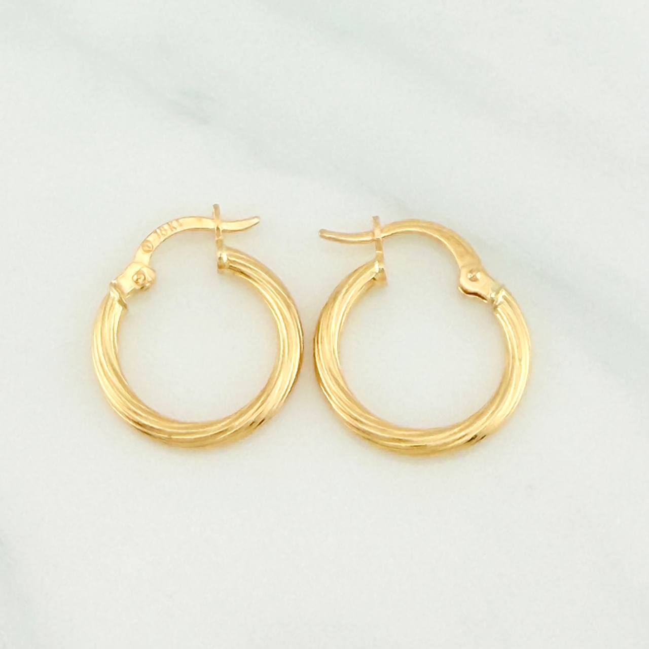 Candongas Lore 1.1gr / 3/4 in / Oro Amarillo 18K %
