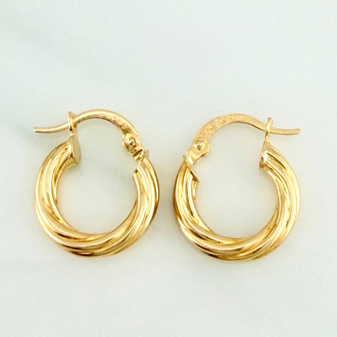 Sofi Hoop Earrings 1.55gr / 3/4 in / 18K Yellow Gold %