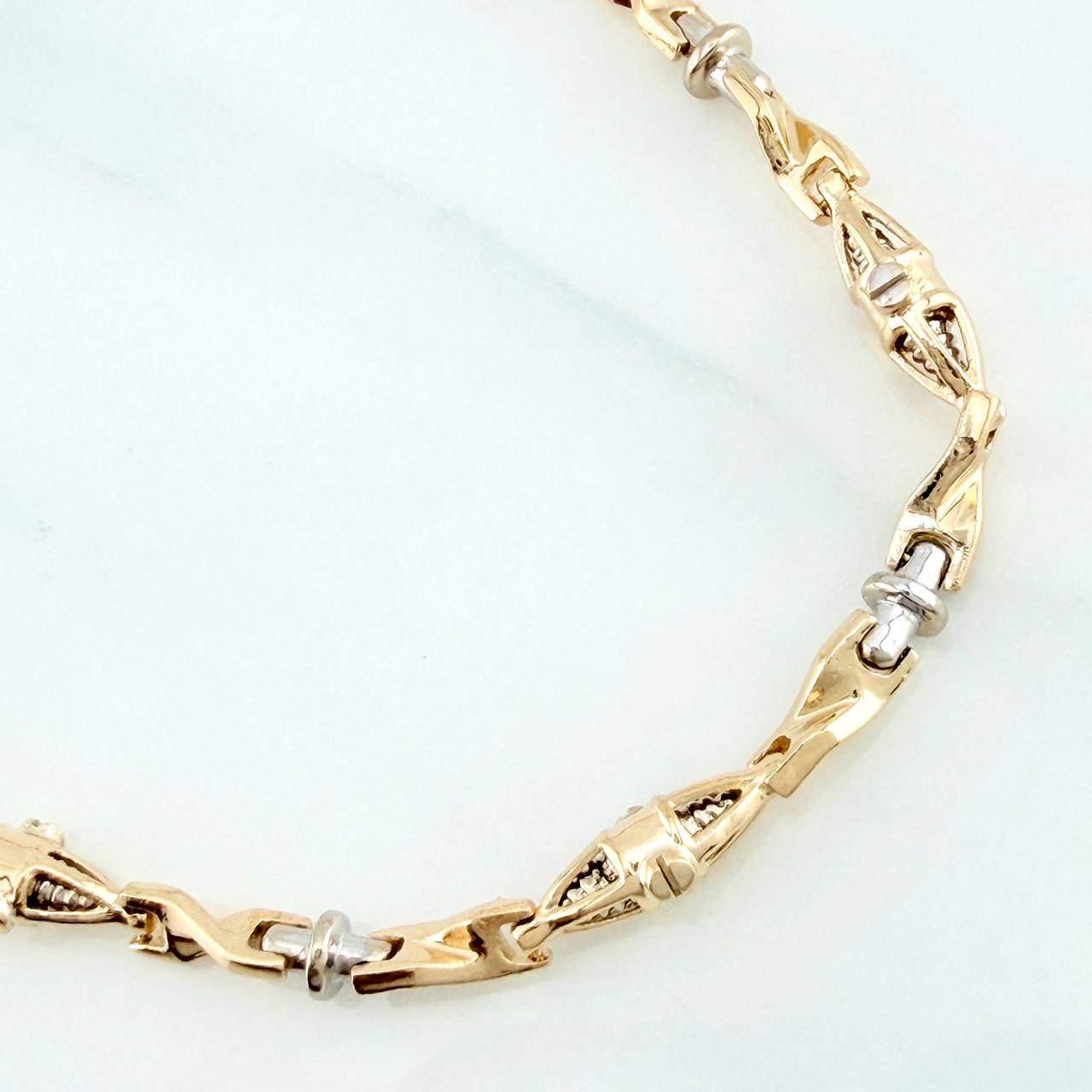 Cadena Rustica Dubai 30.75gr / 21 1/4 in / 3.5mm Dos Oros Amarillo Blanco 18K $