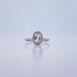 Oval Ring 1.8gr / T6 1/2 / White Zircons 18K White Gold &