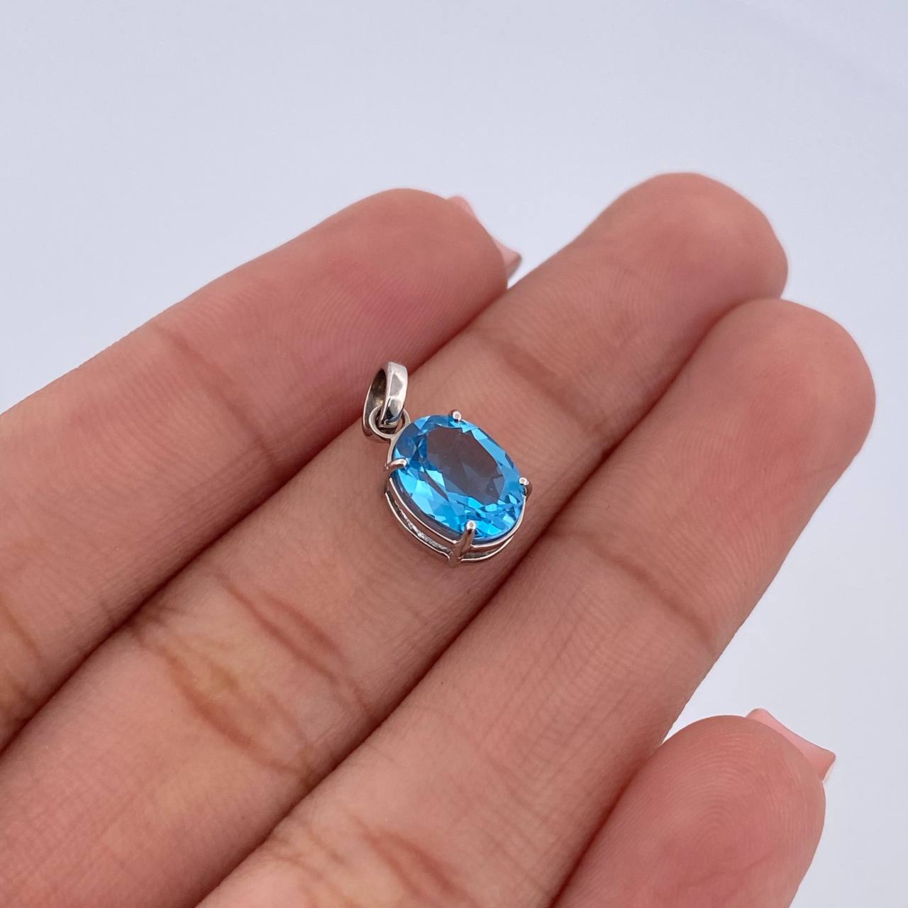 Pendant Oval 0.95gr / 1.4cm / Blue Zircon White Gold 18K &