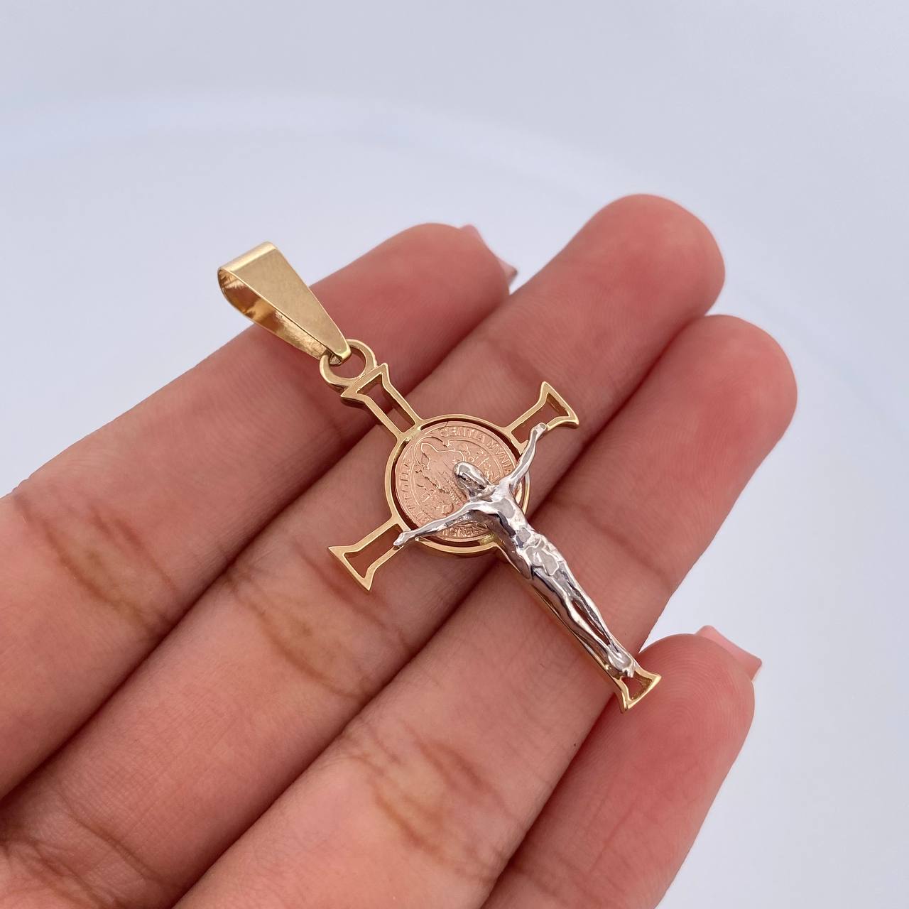 Pendant Cross Christ Saint Benedict 3.7gr / 4.4cm / Three 18K Gold $