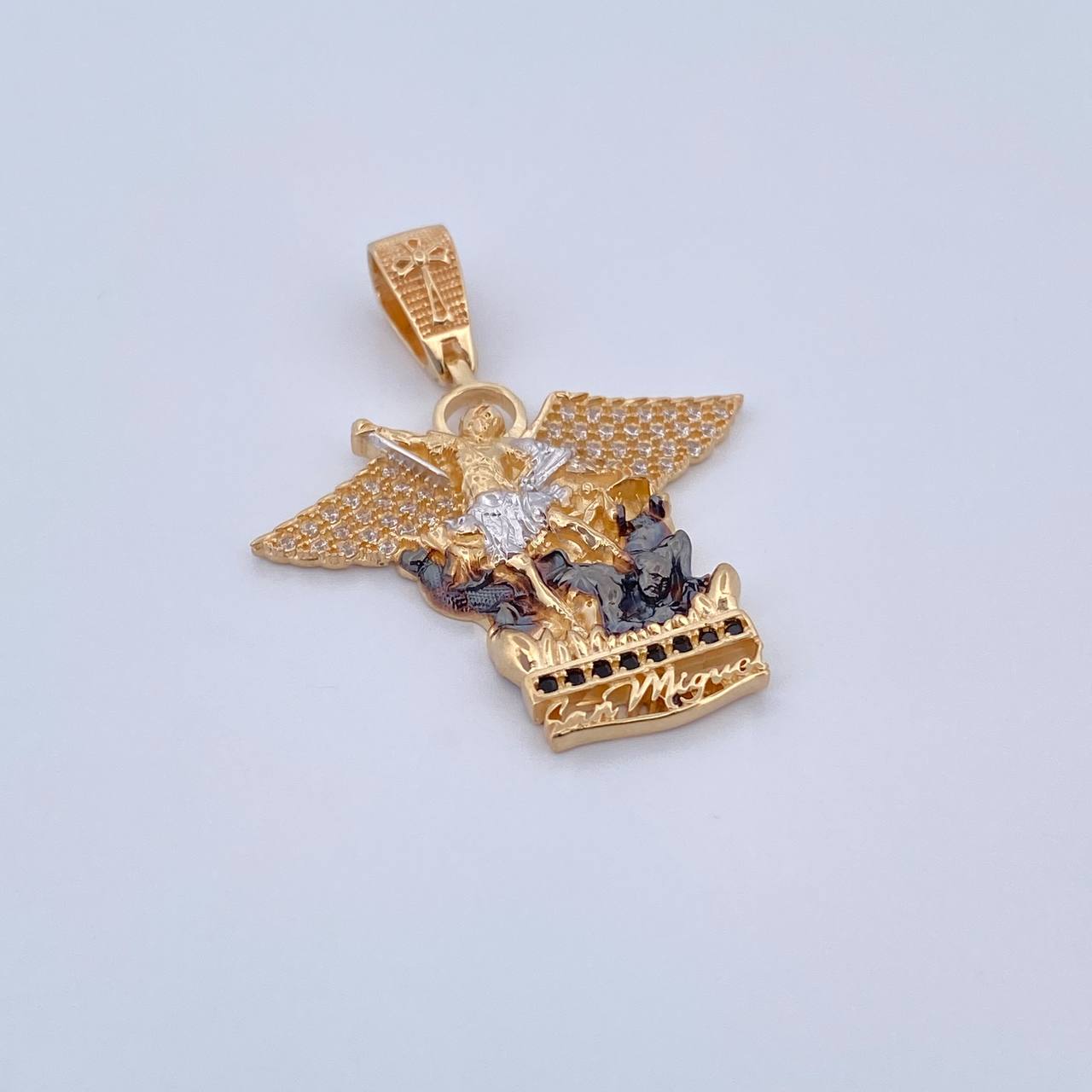 Pendant San Miguel Archangel 5.2gr / 3.5cm / Black and White Zircons Three 18K Golds $