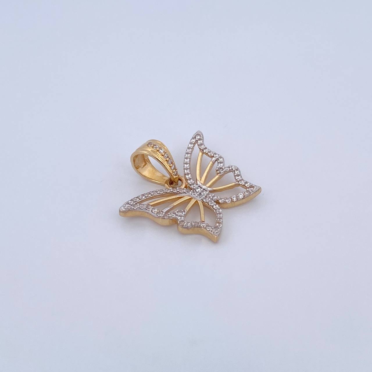 Dije Mariposa 3.15gr / 2.1cm / Circones Blancos Dos Oros Amarillo Blanco 18K $