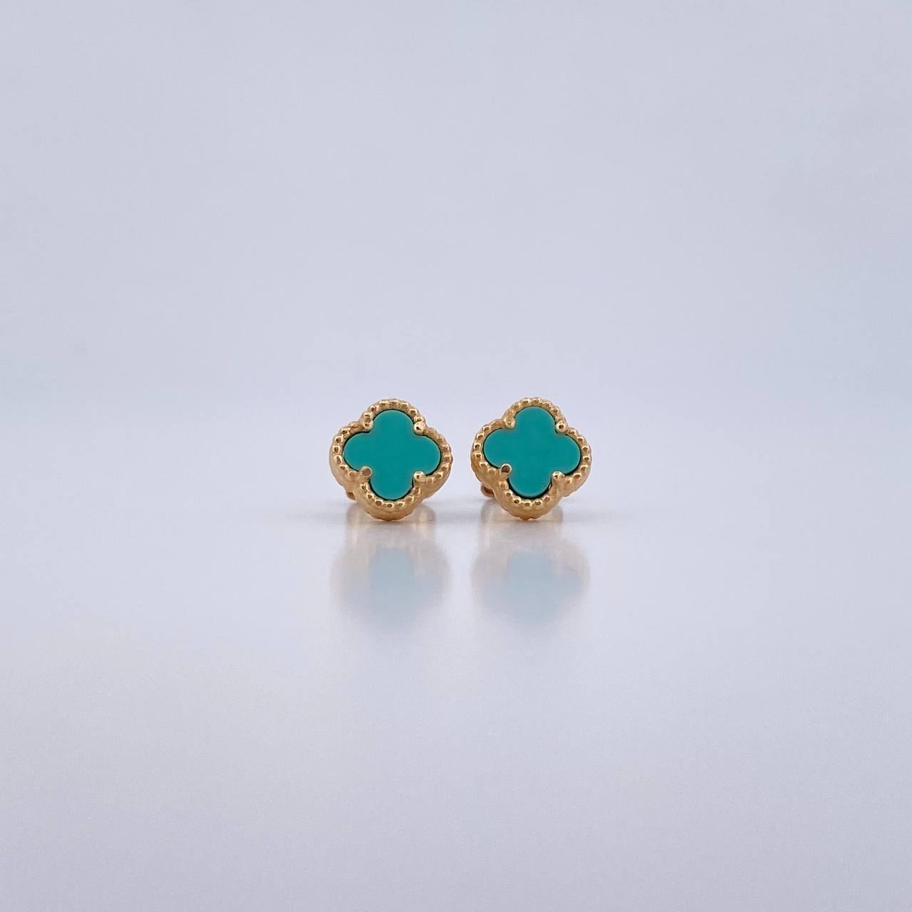 Stud Earrings Clover VCyA 2gr / Aquamarine Stone 18K Yellow Gold $