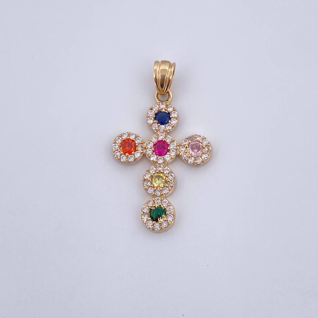 Dije Cruz Tupida 2.35gr / 3cm / Circones Colores Oro Amarillo 18K $