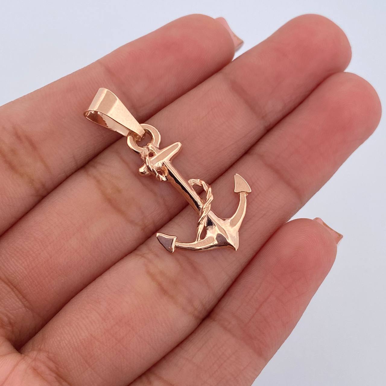 Dije Ancla 1.4gr / 3.1cm / Liso Oro Rosa 18K $