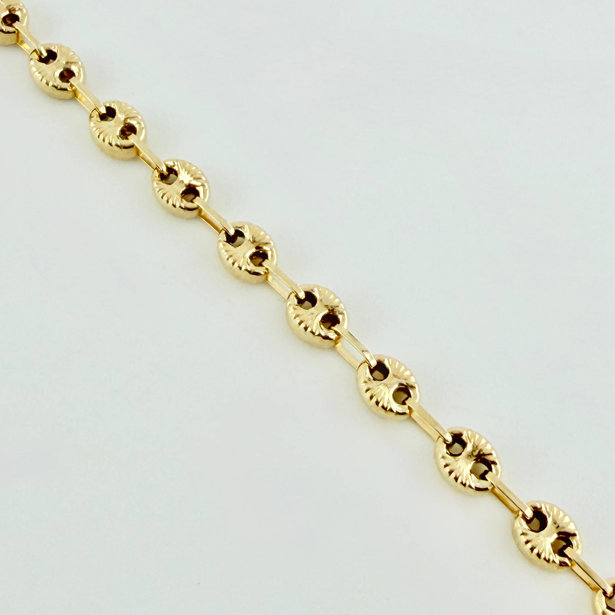 Cadena GC 7.9gr / 25 3/4 in / 3.4mm Oro Amarillo 18K