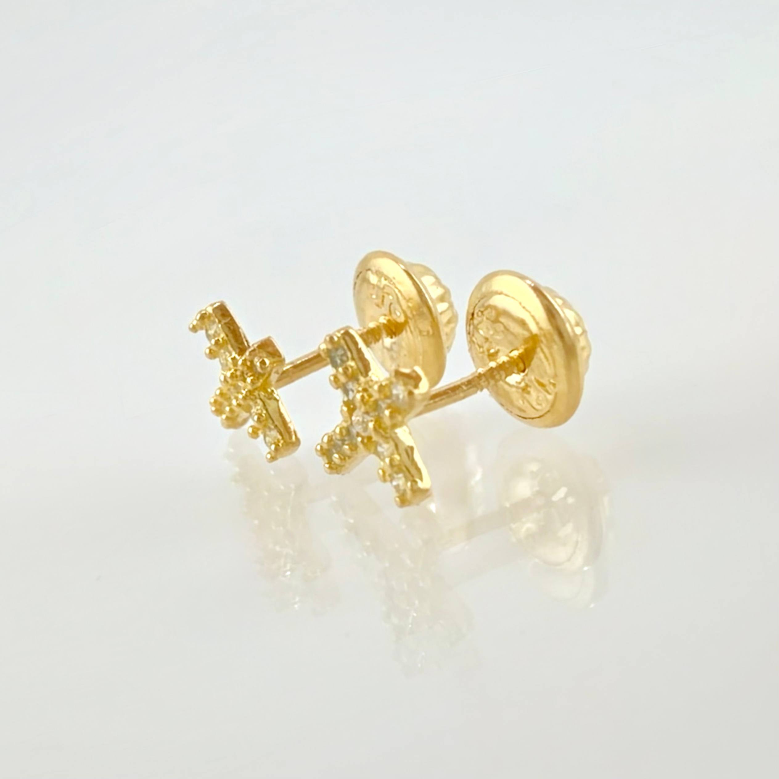 Solid Cross Stud Earrings 0.75gr / 7.5mm 18K Yellow Gold ©