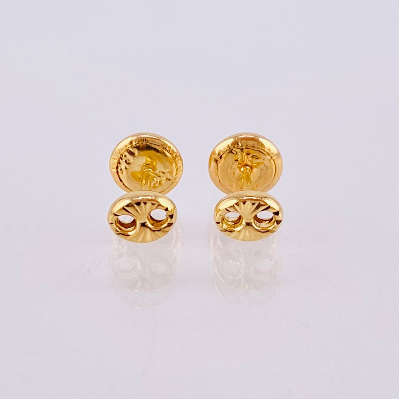 Diamond Cut Stud Earrings 0.6g / in / 5.5mm Yellow Gold 18K